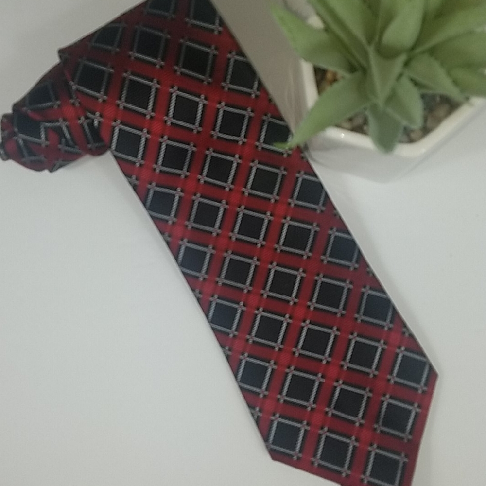 Ferucci, Red and Black Tie - Picture 3 of 3